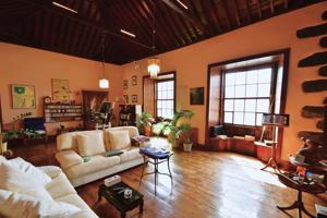Gran Casa Canaria en el Centro de La Laguna con Garaje photo 0