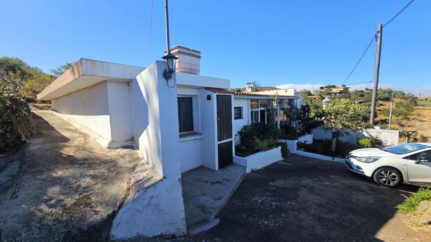 Casa con Gran Terreno en La Esperanza photo 0