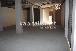 Local comercial en Alquiler en Ontinyent photo 0