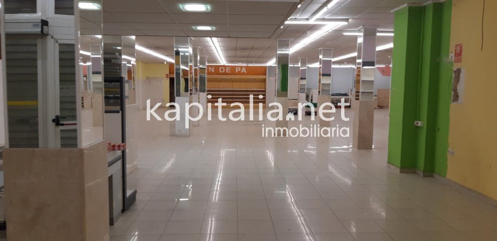 Magnifico local comercial en venta y-o alquiler en Bocairent photo 0