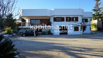 Venta de fantástico chalet a 1Km de Ontinyent photo 0