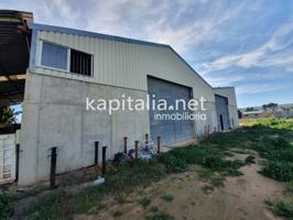 Terreno residencial con naves a la venta en Ontinyent. photo 0