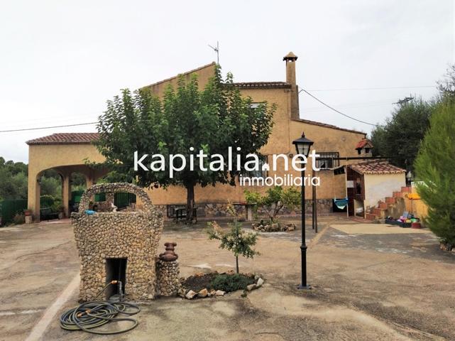 Interesante chalet a la venta en Ontinyent, zona La Purísima. photo 0