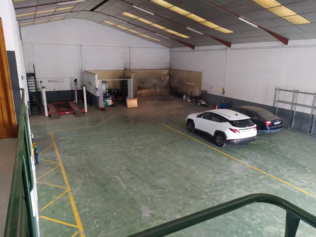 NAVE A LA VENTA EN XATIVA CON TALLER MECÁNICO photo 0