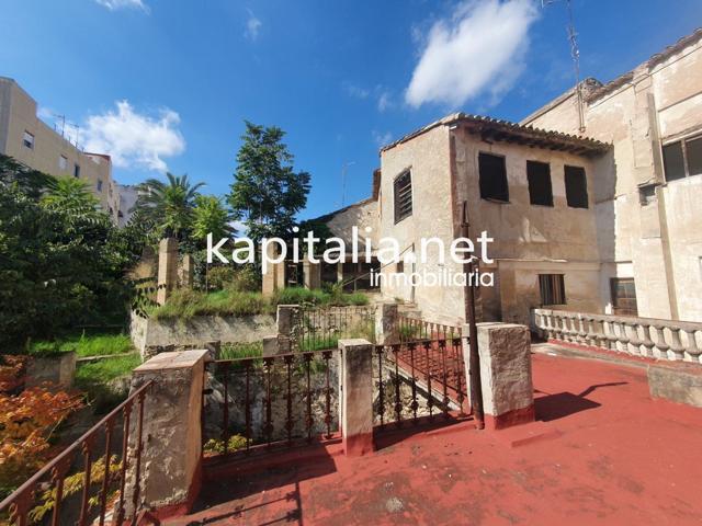Gran casa emblemática a la venta en Ontinyent. photo 0