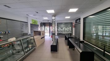Local comercial chaflan en alquiler en Ontinyent photo 0