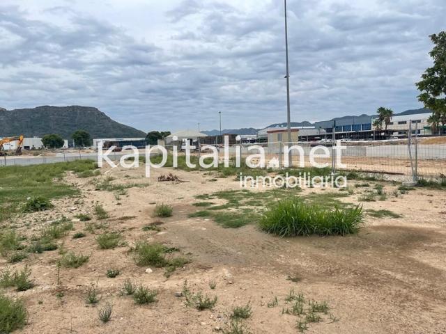 Parcela industrial a la venta en Xativa. photo 0