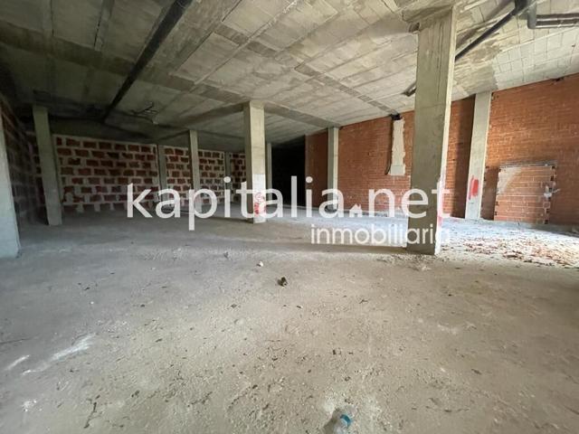 Local comercial en venta en Xativa photo 0