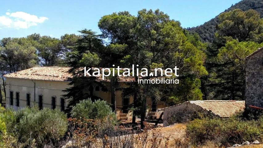 Espectacular villa rústica en venta en Alcoy (Alicante) photo 0