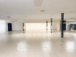 Local comercial en alquiler en Ontinyent photo 0