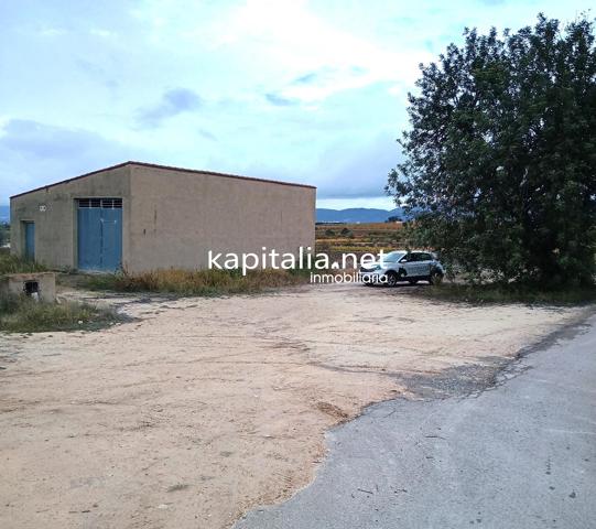 CASA CON MUCHA PARCELA EN ALBAIDA. photo 0
