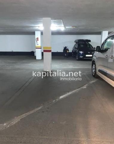 Se vende o alquila plaza de garaje en zona centro c- Gomis photo 0