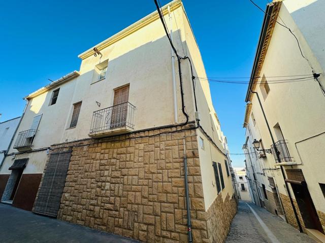 Casa a la venta en Agullent (Valencia) photo 0
