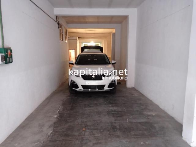 APARCAMIENTO AMPLIO A LA VENTA EN ONTINYENT UBICADO EN LA ZONA DE SAN ANTONI photo 0