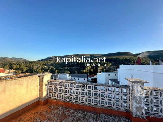 Gran casa a la venta en Agullent photo 0