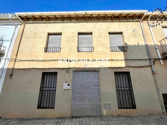 Casa a la venta en Ráfol de Salem. photo 0
