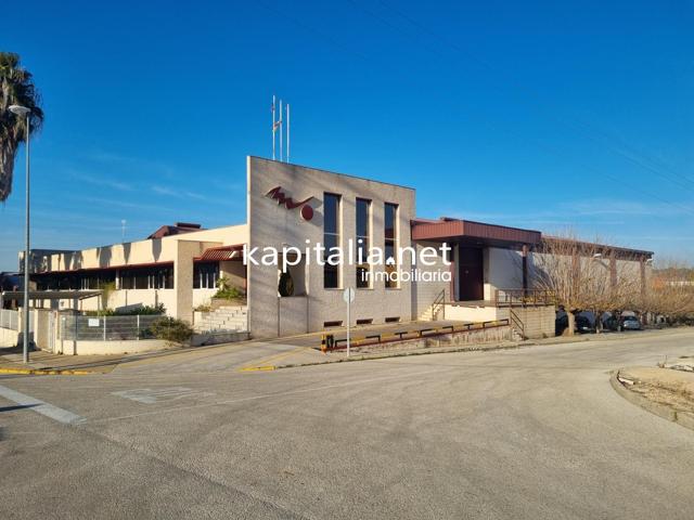 Nave industrial a la venta en Ontinyent photo 0