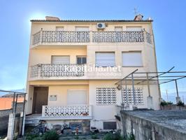 Edificio a la venta en Beniarrés. photo 0