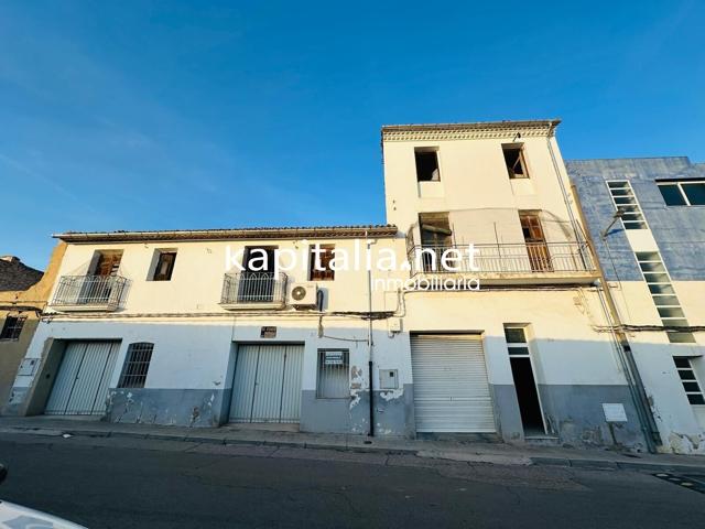Edificio en venta en L´Olleria (Valencia) photo 0