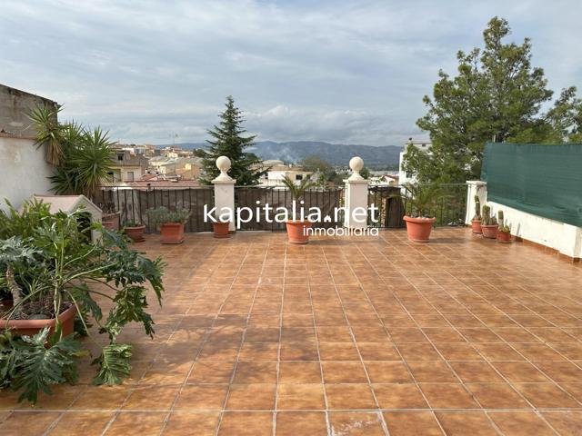 ESPECTACULAR CASA A LA VENTA EN AGULLENT photo 0
