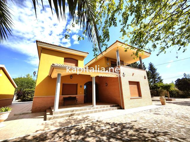 INTERESANTE CHALET A LA VENTA EN BANYERES DE MARIOLA photo 0