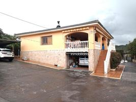 CHALET A LA VENTA EN BENILLUP, CON MAGNIFICAS VISTAS photo 0