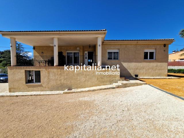 Magnifico chalet a la venta a 1.500 metros de Ontinyent photo 0