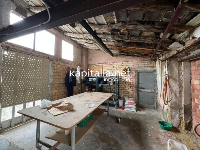 Local a la venta en Ontinyent , zona centro . photo 0