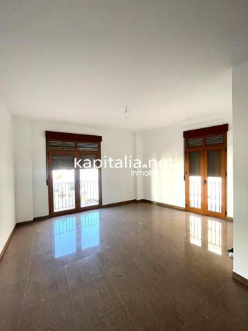 DUPLEX A LA VENTA EN LLUTXENT, ZONA CENTRICA photo 0