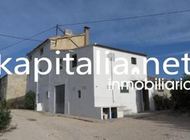 Gran casa a la venta en Ontinyent photo 0