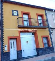 INTERESANTE CASA A LA VENTA EN GAYANES photo 0