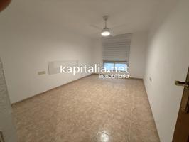 Piso a la venta en Agullent. photo 0