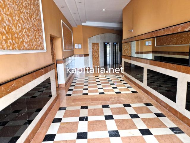Excelente gran piso a la venta en Ontinyent photo 0