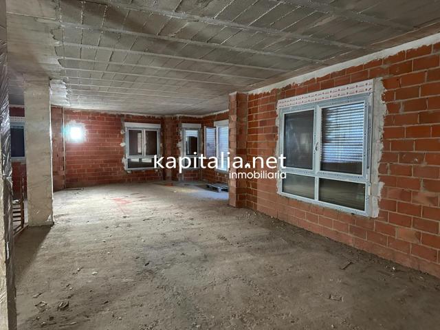 EDIFICIO A LA VENTA EN AGULLENT photo 0