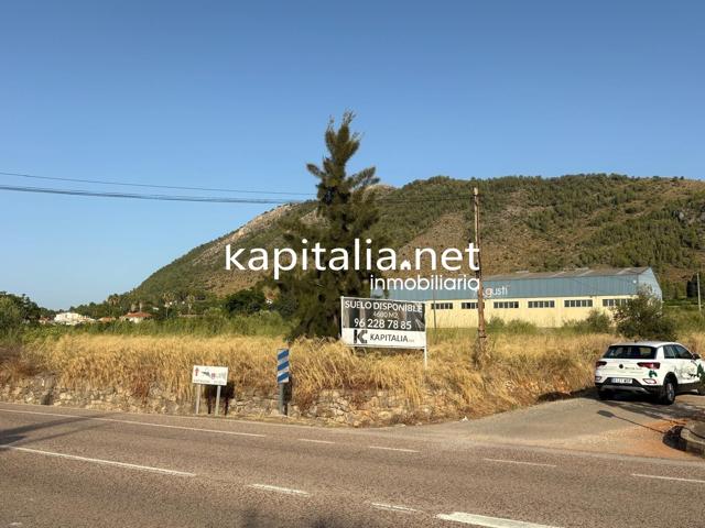 SUELO DE USO COMERCIAL Y TERCIARIO photo 0