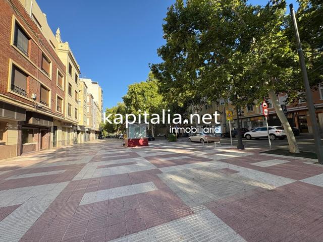 PISO EXCLUSIVO DE 190 METROS ZONA CENTRO A LA VENTA EN XATIVA photo 0