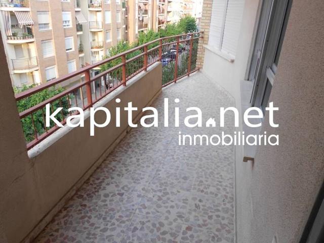 Piso en venta en Ontinyent photo 0