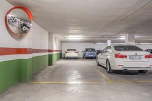 SE VENDEN 2 PLAZAS DE GARAJE Y 1 TRASTERO. ZONA FORUM. 38.000 EUROS. photo 0