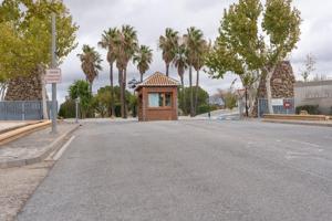 VENTA DE PARCELA EN LA URBANIZACIÓN CAÑADAS DEL PARQUE photo 0