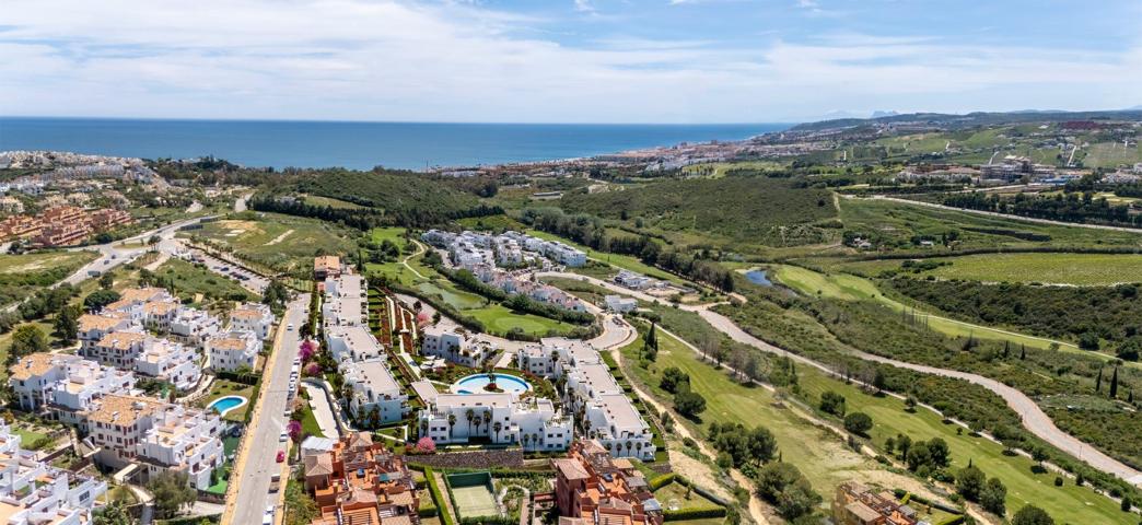 OPORTUNIDAD APARTAMENTO OBRA NUEVA EN CASARES GOLF PLANTA BAJA CON AMPLIO JARDIN photo 0