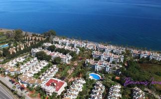 Exclusivo Ático en Primera Línea de Playa – Nueva Milla de Oro, Estepona photo 0