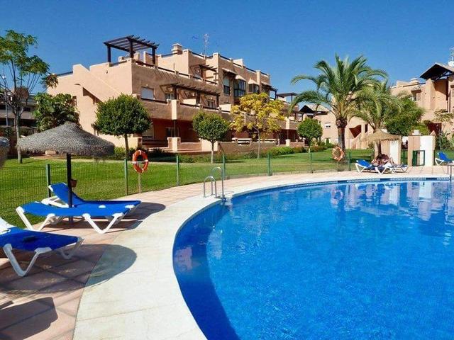 Exclusivo apartamento en planta primera en Casares Costa photo 0