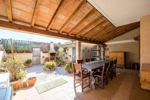 Planta baja con terraza, parking y trastero en excelente estado photo 0