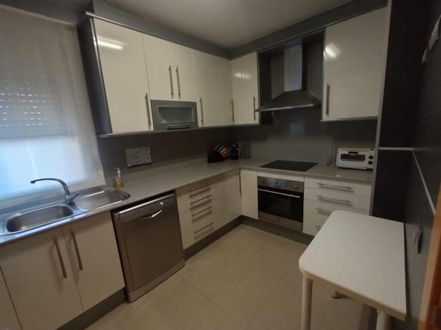 ¿Buscas apartamento en el centro? Fíjate bien en este porque te encantará photo 0