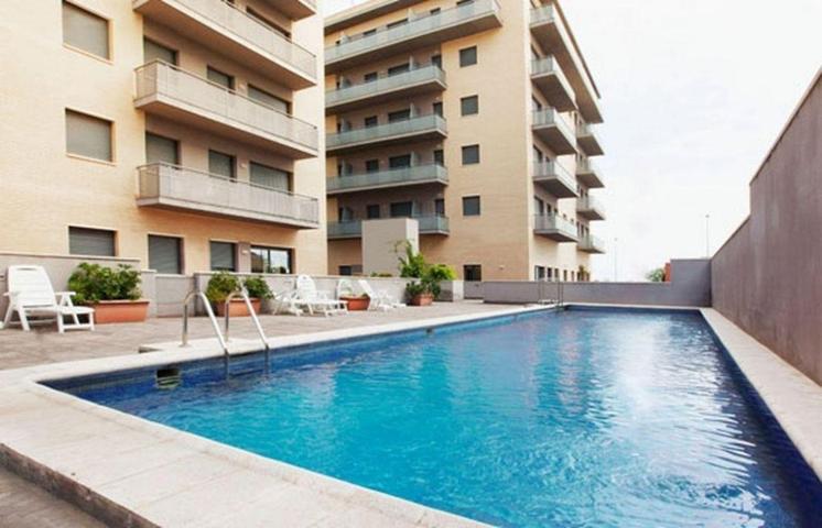 APARTAMENTO SEMINUEVO CON PISCINA Y PARKING photo 0