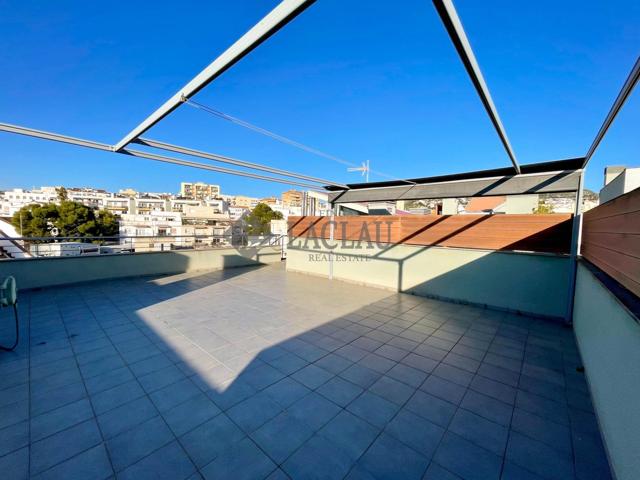Atico con terraza, solarium, dos plazas de parking y trastero photo 0