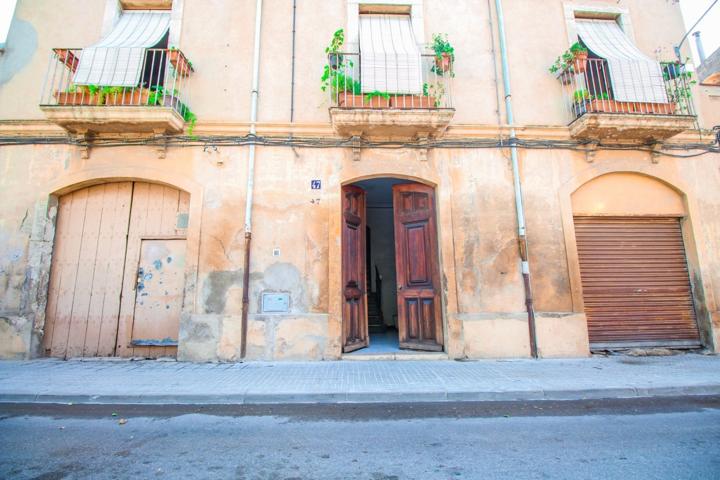 Edificio en venta en el centro de Vilafranca. photo 0