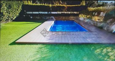Planta Baja dúplex con jardín y piscina privados en exclusivo complejo de Barcelona photo 0