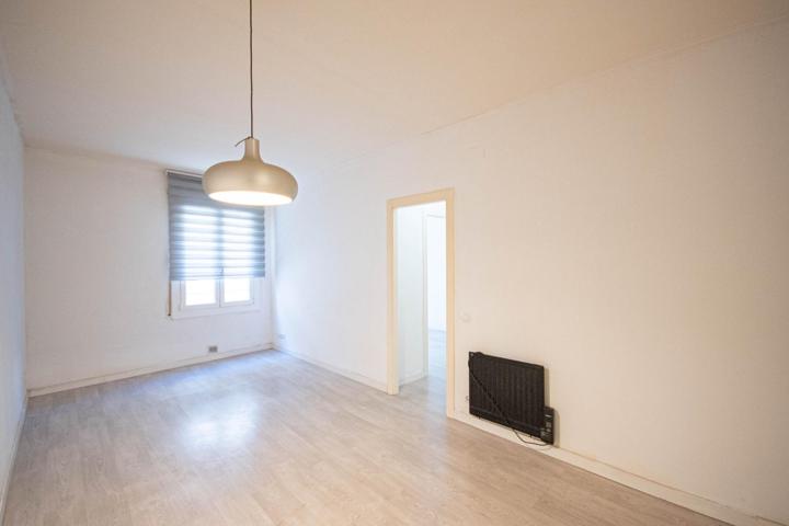 Apartamento en el centro de Sitges, reformado, de dos dormitorios, baño cocina abierta al comedor photo 0