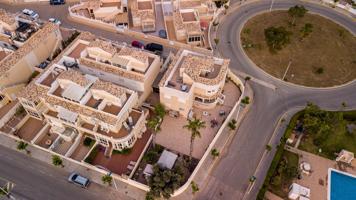 ¡Descubre el hogar de tus sueños en Torrevieja! photo 0